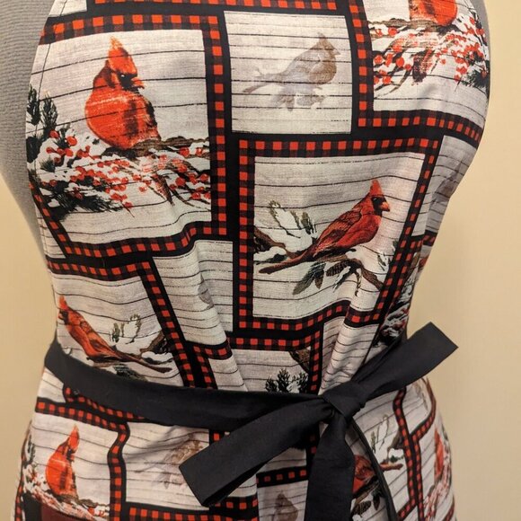 NWT Handmade Reversible Apron - Cardinals and buffalo plaid - One Size - OOAK - Picture 2 of 4